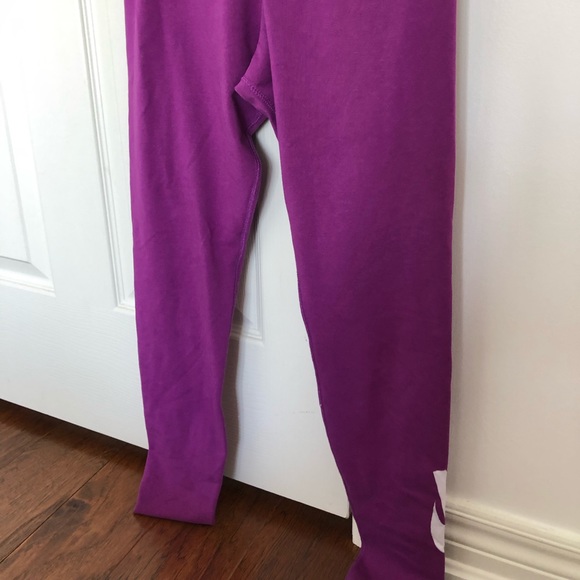 Purple nike tights - Picture 2 of 2